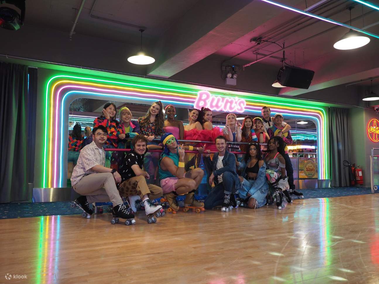 Bun's 2020 ประสบการณ์สเก็ตอินไลน์สไตล์เรโทรในร่ม｜ไล่จือ角｜ไคว่ชุง